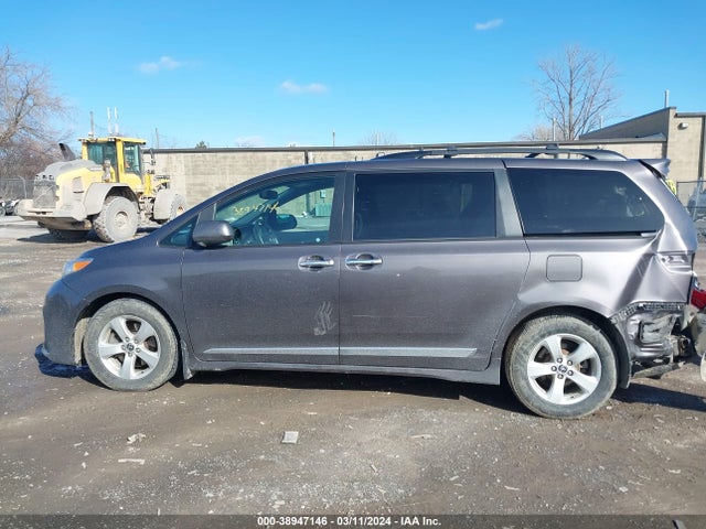 Toyota SIENNA LE 2020 5TDKZ3DC1LS081578 Image 14