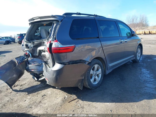 Toyota SIENNA LE 2020 5TDKZ3DC1LS081578 Image 4