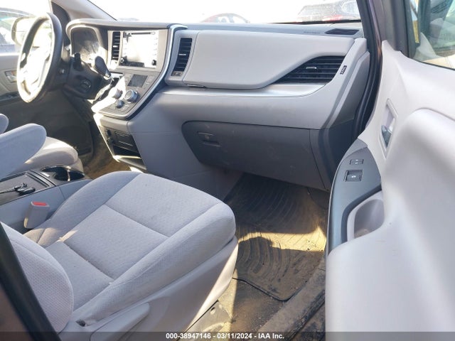Toyota SIENNA LE 2020 5TDKZ3DC1LS081578 Image 5