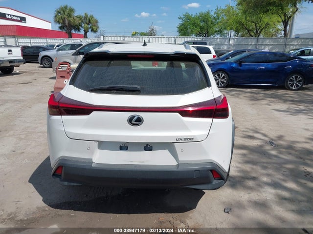 Lexus UX 200 2020 JTHX3JBHXL2031102 Image 16