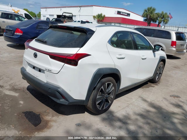 Lexus UX 200 2020 JTHX3JBHXL2031102 Image 4