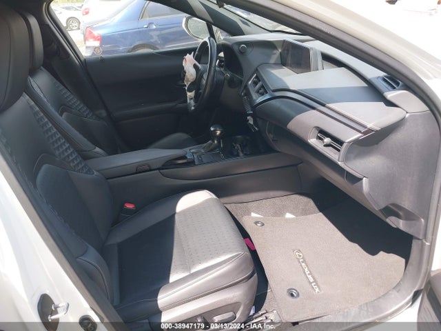 Lexus UX 200 2020 JTHX3JBHXL2031102 Image 5