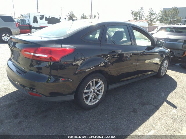 Ford FOCUS SE 2016 1FADP3F29GL337174 Image 4