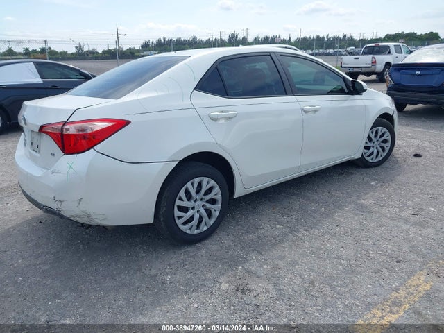 Toyota COROLLA LE 2019 5YFBURHE1KP877655 Image 4