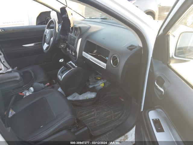 Jeep Compass Latitude 2015 1C4NJDEBXFD151966 Image 5