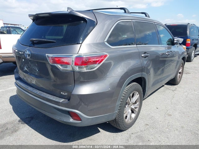 Toyota Highlander Xle V6 2015 5TDKKRFH8FS063311 Image 4
