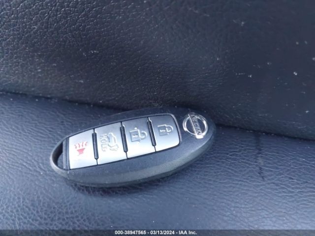 5N1AT2MV2FC813985 Nissan Rogue Sl