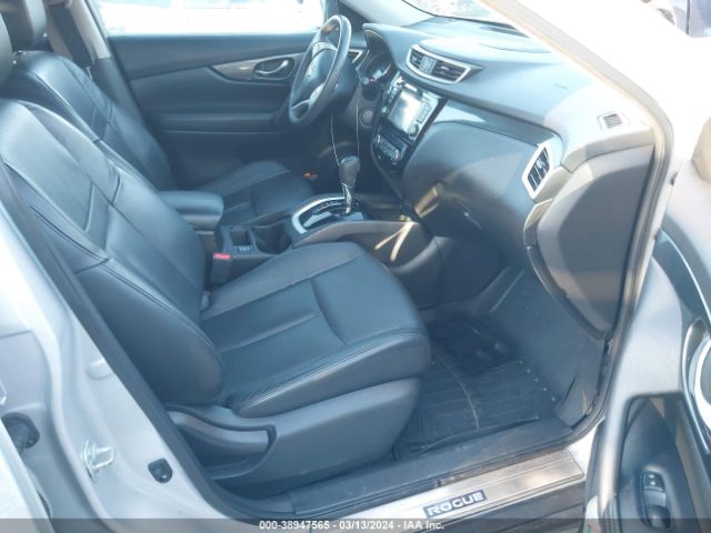 5N1AT2MV2FC813985 Nissan Rogue Sl