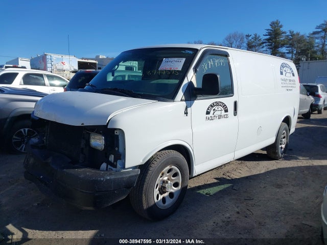 Chevrolet Express 1500 Work Van 2014 1GCSGAFX7E1129675 Image 2