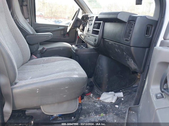 Chevrolet Express 1500 Work Van 2014 1GCSGAFX7E1129675 Image 5