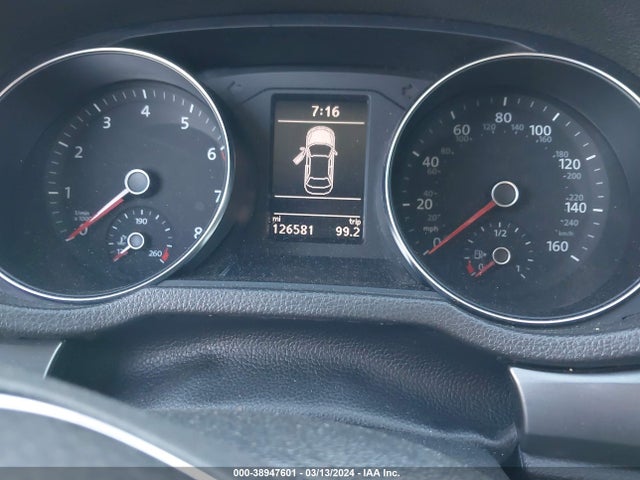 1VWDT7A38HC017579 Volkswagen Passat 1.8t R-line