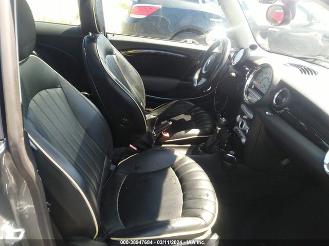 2007 MINI COOPER S WMWMF73537TL84510 Photo 4