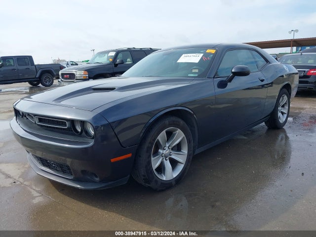 Dodge Challenger Sxt 2018 2C3CDZAG9JH334384 Image 2