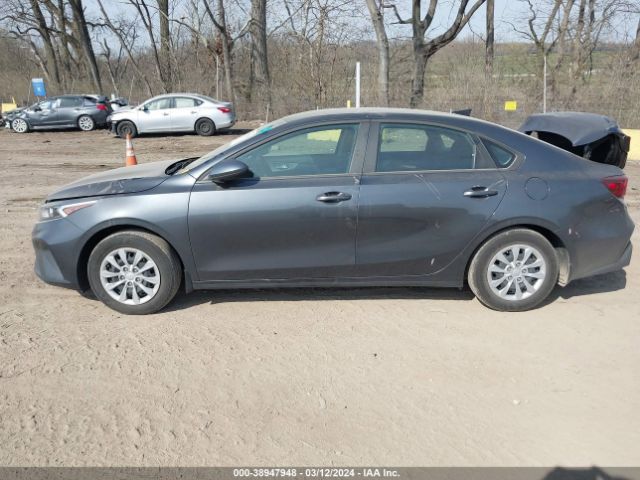 3KPF24AD4NE498974 KIA FORTE FE