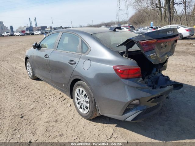 3KPF24AD4NE498974 KIA FORTE FE