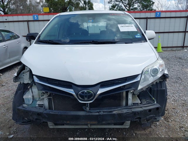 Toyota SIENNA LE 2020 5TDKZ3DC2LS055541 Image 13