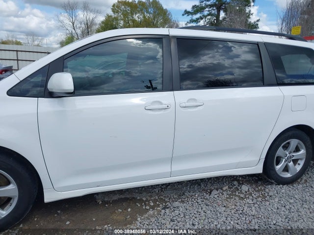 Toyota SIENNA LE 2020 5TDKZ3DC2LS055541 Image 15
