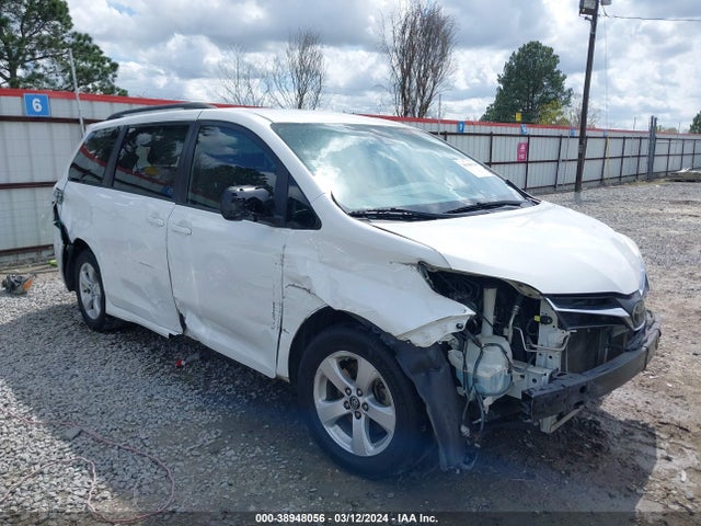 Toyota SIENNA LE 2020 5TDKZ3DC2LS055541 Image 6