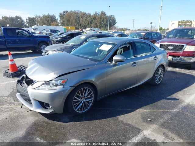 Lexus IS 300 2016 JTHCM1D21G5006274 Image 2