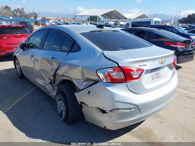 Chevrolet Cruze Ls Auto 2018 1G1BC5SM6J7130041 Image 3