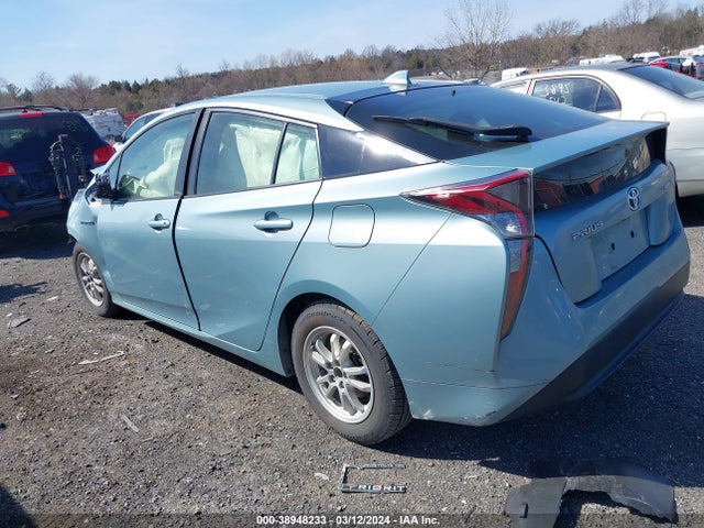 Toyota Prius Two 2016 JTDKBRFU3G3514855 Image 3