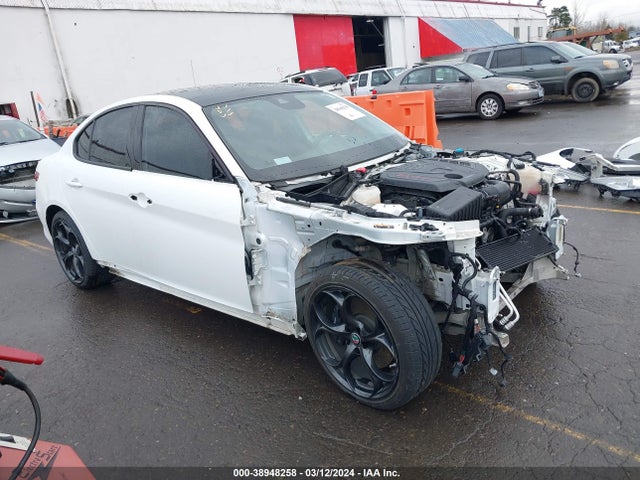 Alfa Romeo Giulia Ti Sport Rwd 2018 ZARFAECNXJ7573241 головне зображення