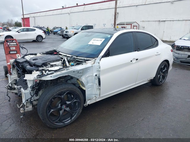 ZARFAECNXJ7573241 Alfa Romeo Giulia Ti Sport Rwd