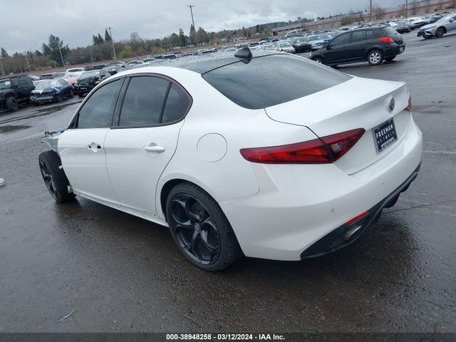 ZARFAECNXJ7573241 Alfa Romeo Giulia Ti Sport Rwd