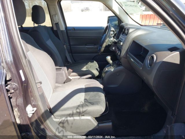 1C4NJPBA1FD235333 Jeep Patriot Sport