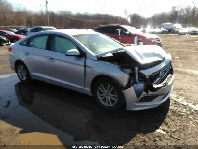 2017 5NPE24AF2HH544203 main image