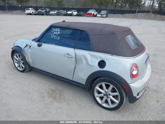 2015 MINI CONVERTIBLE WMWZP3C54F2A91170 Photo 2