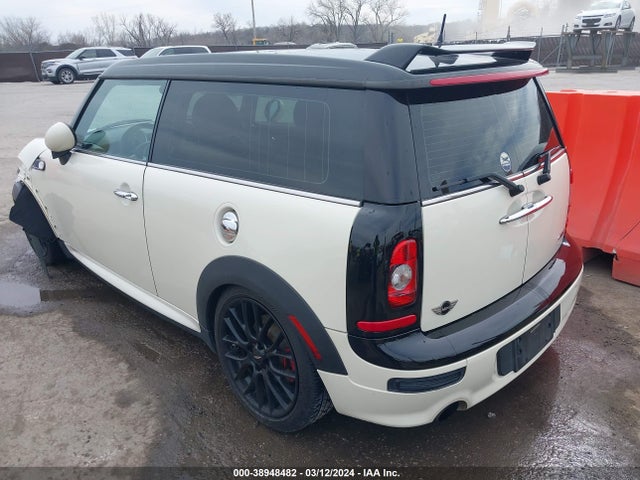 2009 MINI JOHN COOPER WORKS CLUBMAN WMWMM93549TL04023 Photo 2