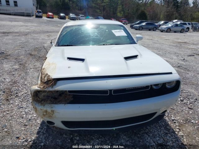 2C3CDZAG0KH669437 Dodge Challenger Sxt