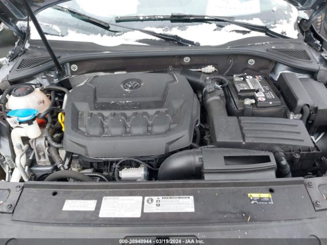 1VWBA7A31JC048563 Volkswagen Passat 2.0t Se
