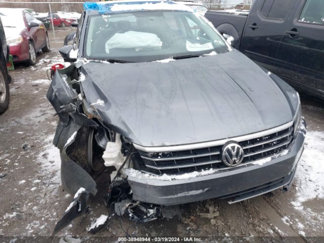 1VWBA7A31JC048563 Volkswagen Passat 2.0t Se