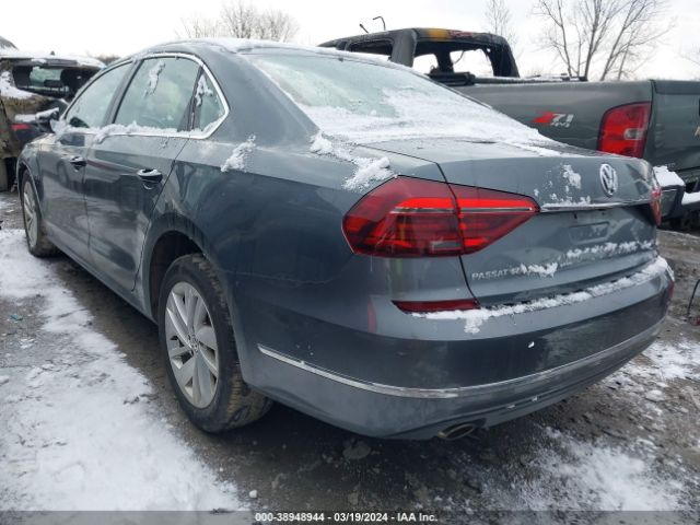 1VWBA7A31JC048563 Volkswagen Passat 2.0t Se