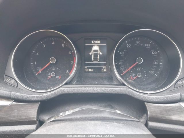 1VWBA7A31JC048563 Volkswagen Passat 2.0t Se