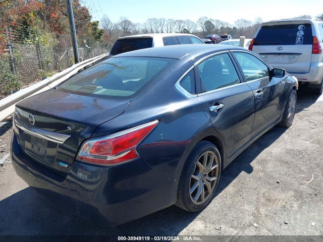 Nissan Altima 2.5 S 2014 1N4AL3AP2EN360105 Image 4