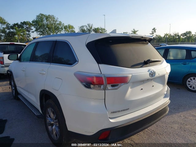 Toyota Highlander Xle V6 2015 5TDKKRFH8FS087205 Image 3