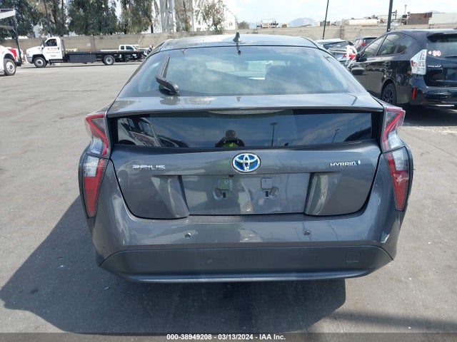 Toyota Prius Two 2018 JTDKBRFU1J3082287 Image 16