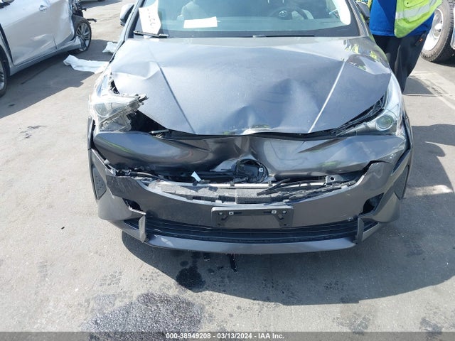 Toyota Prius Two 2018 JTDKBRFU1J3082287 Image 18