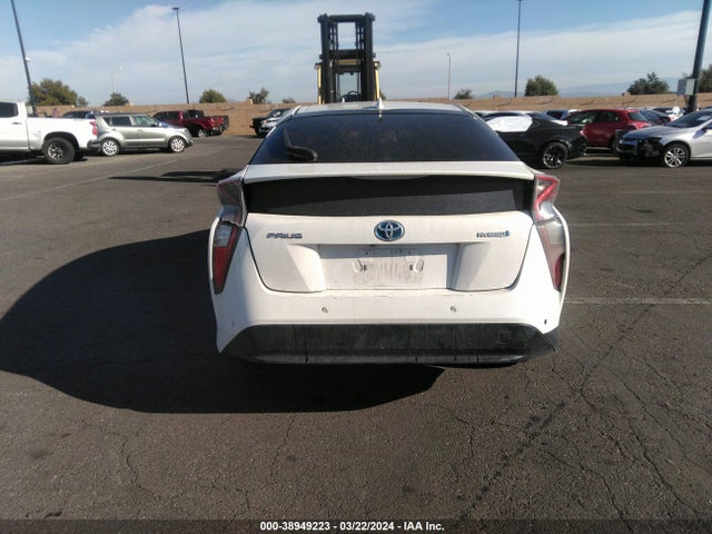 Toyota Prius Three 2017 JTDKARFU5H3051444 Image 17