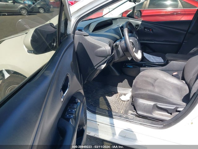 Toyota Prius Three 2017 JTDKARFU5H3051444 Image 5