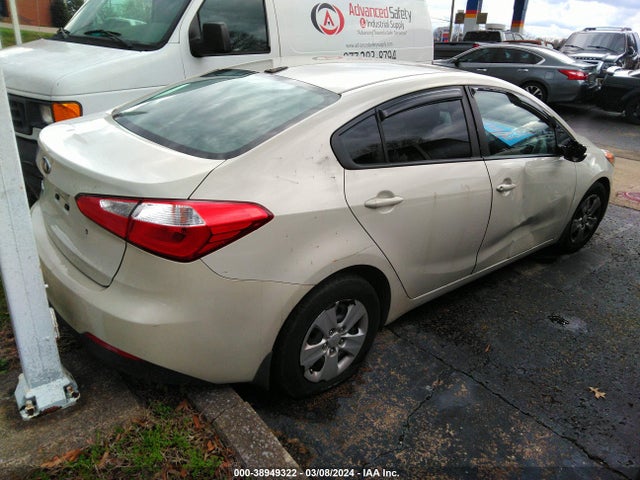 KIA FORTE LX 2015 KNAFK4A6XF5321146 Image 4