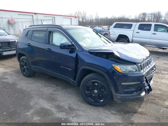 2018 3C4NJDBB5JT485619 main image