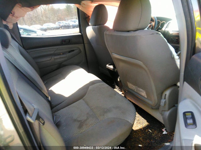 Toyota Tacoma 2015 5TFJX4CN8FX050353 Image 8