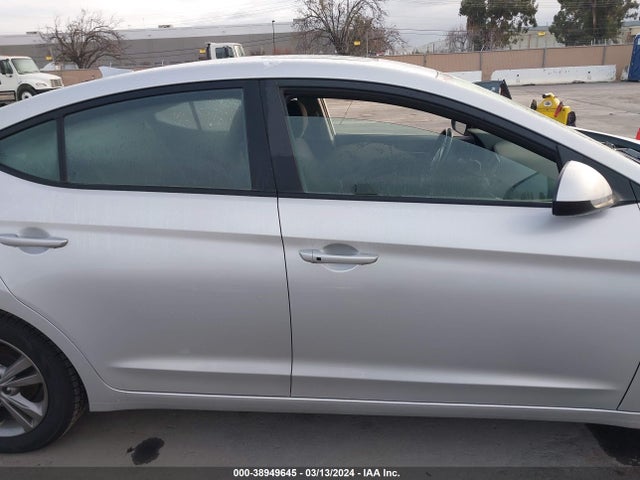 Hyundai Elantra Value Edition 2018 5NPD84LF1JH278637 Image 14