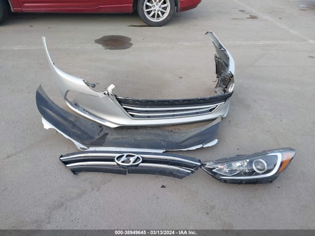 Hyundai Elantra Value Edition 2018 5NPD84LF1JH278637 Image 12
