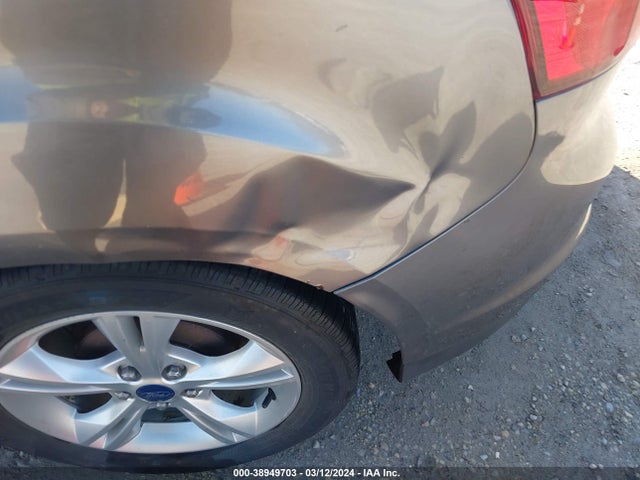 Ford FOCUS SE 2014 1FADP3K26EL288292 Image 19