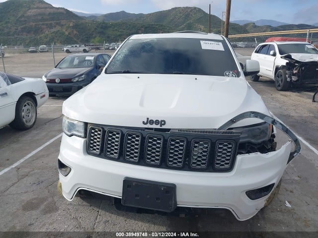1C4RJEAG3NC153278 Jeep Grand Cherokee Wk Laredo X 4x2